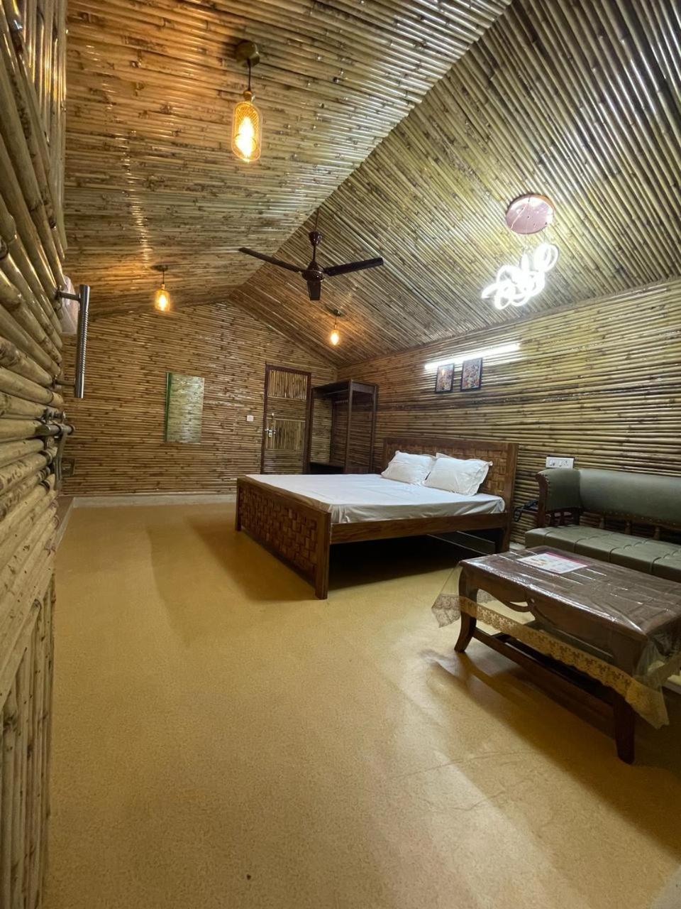 Gopika Resort Vrindāvan Exterior photo