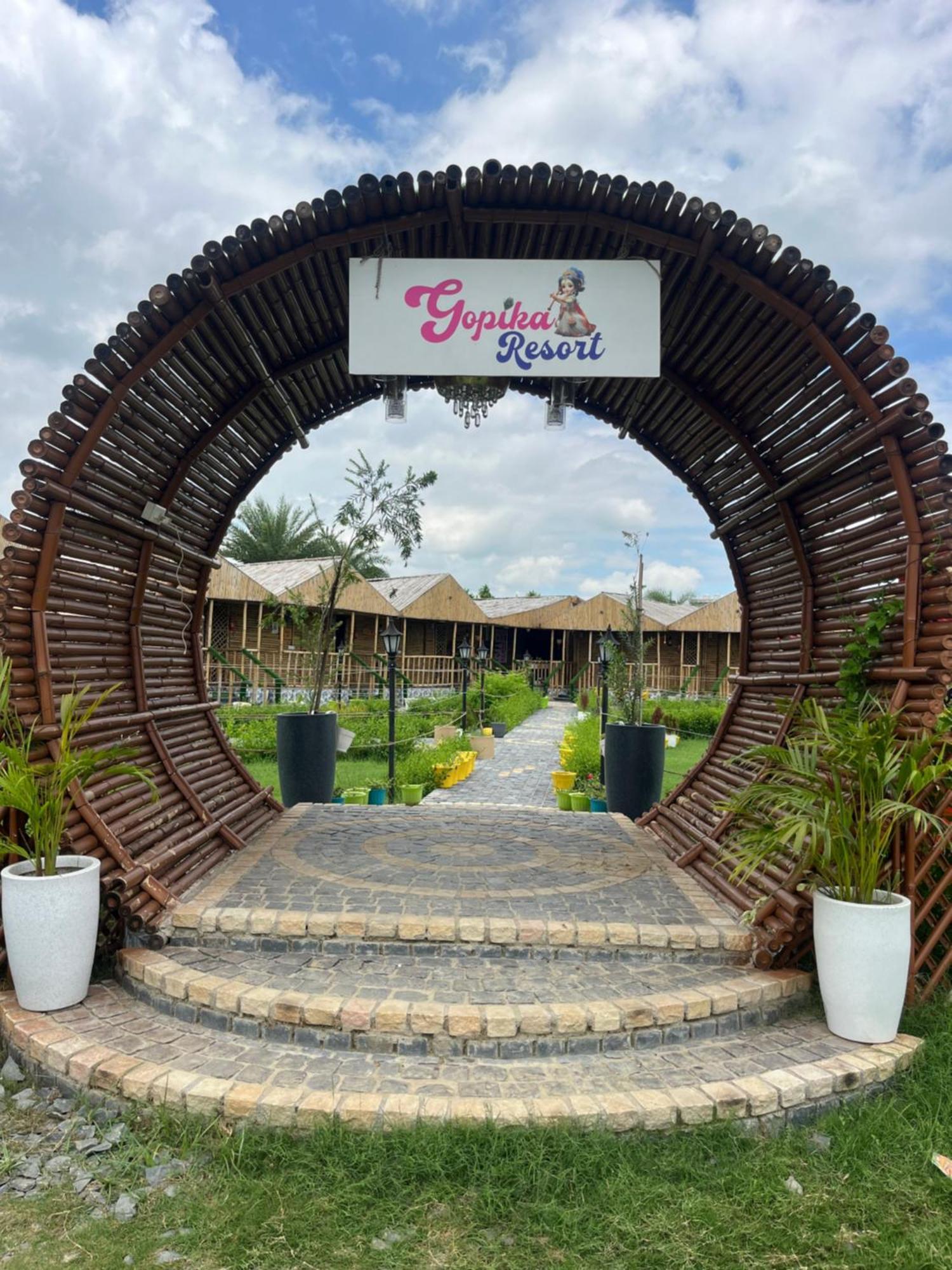 Gopika Resort Vrindāvan Exterior photo